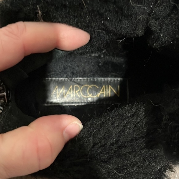 Marc Cain 9 1/2 or 40. fuzzy sneakers. Jaguars. Black white. - Picture 7 of 8